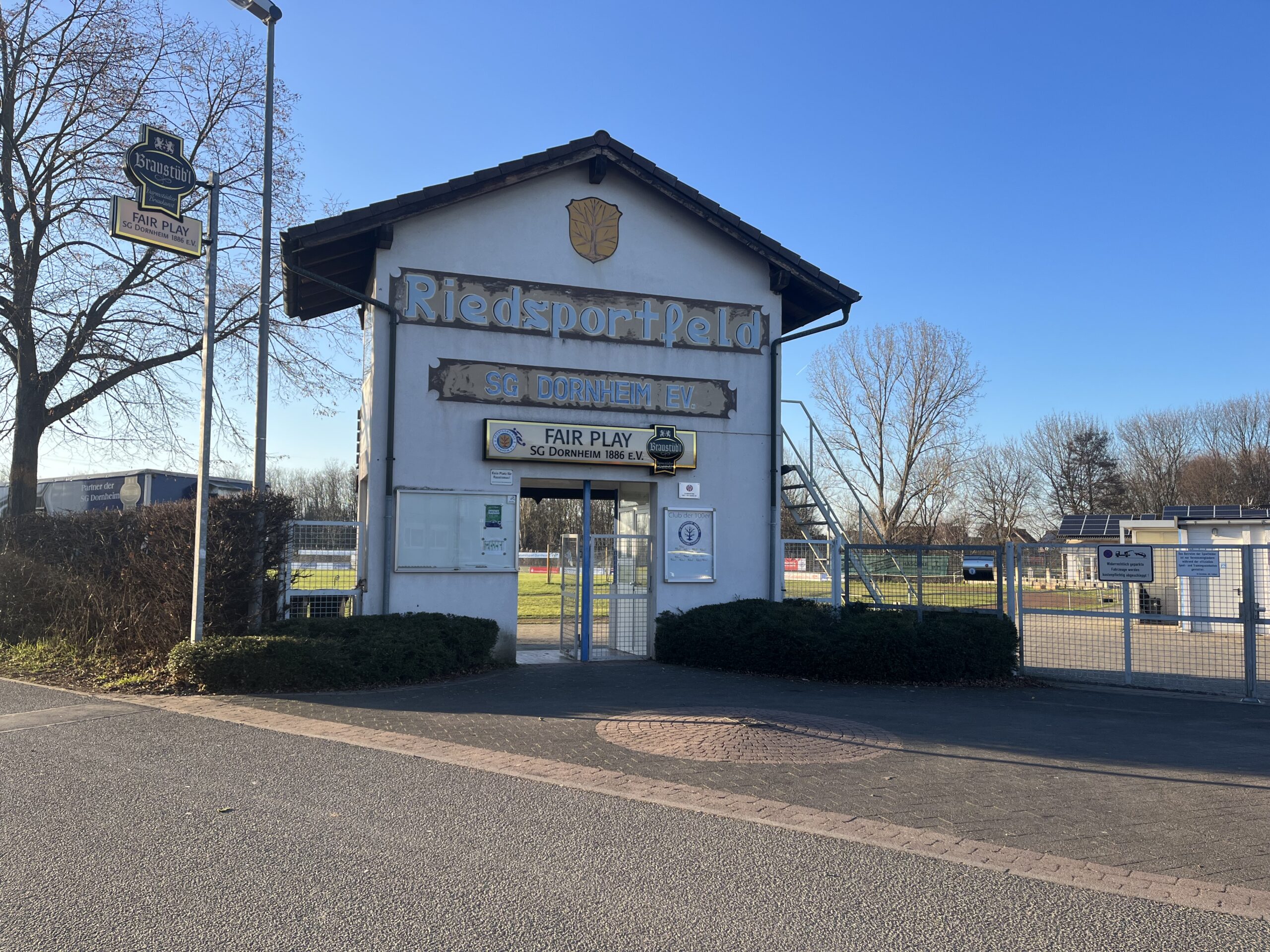 Eingang Sportplatzgelände
